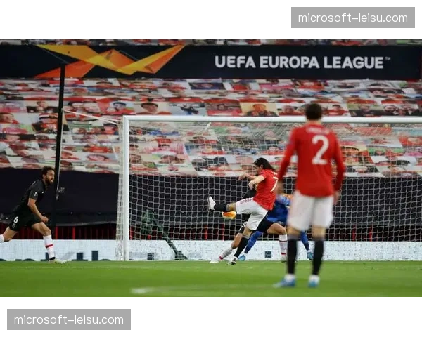 边路转移与快速推进 比利亚雷亚尔高压进攻体系解析