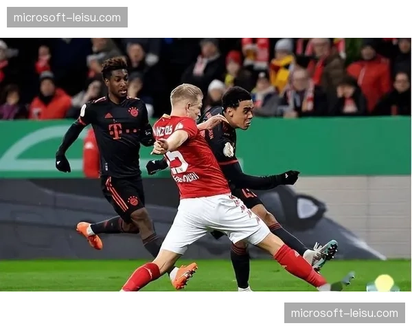 拜仁高位逼抢对抗海登海姆快速反击 节奏控制成关键 拜仁高位逼抢对抗海登海姆快速反击 节奏控制成关键