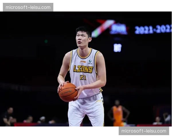 胡金秋高效当选月度最佳国内球员 9战场均18.7分命中率超六成